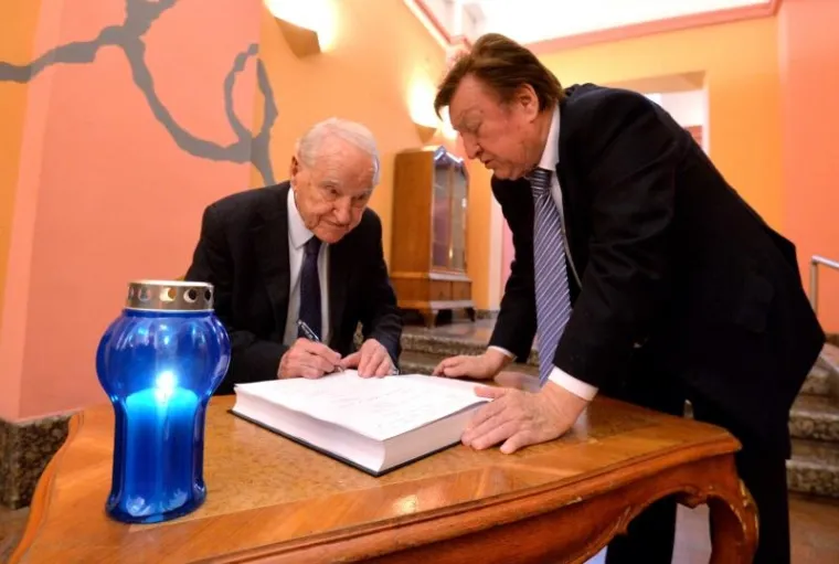 KOMEMORACIJA U GAVELLI:  Obitelj, prijatelji, novinari i sporta&scaron;i oprostili se od Tomislava Židaka