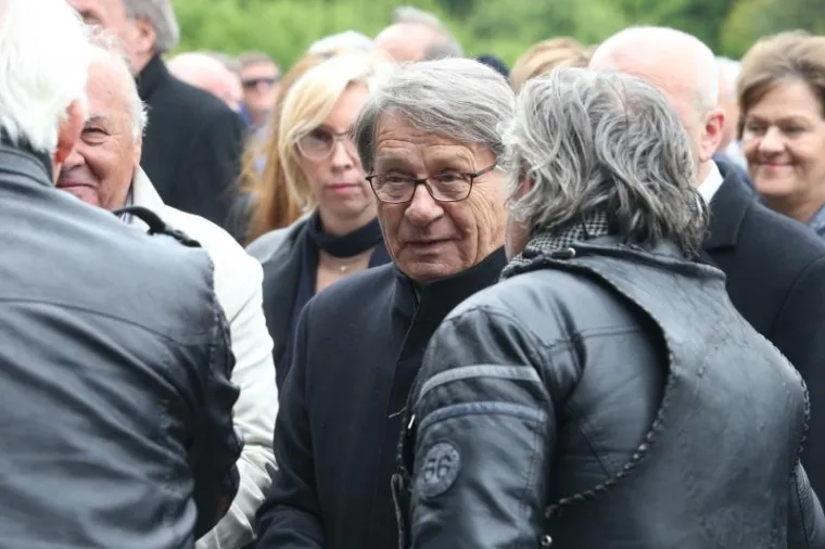 Na pokopo su bila brojna poznata lica poput Miroslava Blaževića, Ante Čačića, Zdravka Mamića, Milana Bandića, Zorislava Srebrića, Igora Cvitanovića, Bo&scaron;ka Balabana, Dražena Ladića, Slavena Zambate, Nikole Draga&scaron;a...