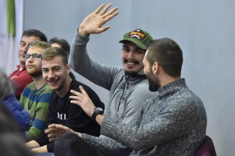 &Scaron;ARIĆ IZAZVAO LUDNICU U RODNOM GRADU: Vratio se u &Scaron;ibenik i odmah oti&scaron;ao na utakmicu omiljenog kluba