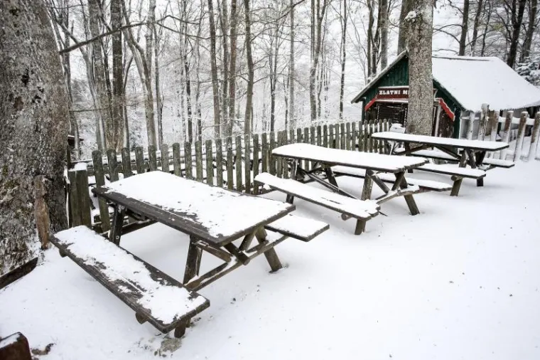 Snijeg ovio Medvednicu i napravio prekrasnu sliku