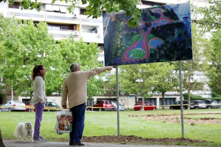 BAGERI POČELI S PREKOPAVANJEM: Krenula je gradnja parka na Savici