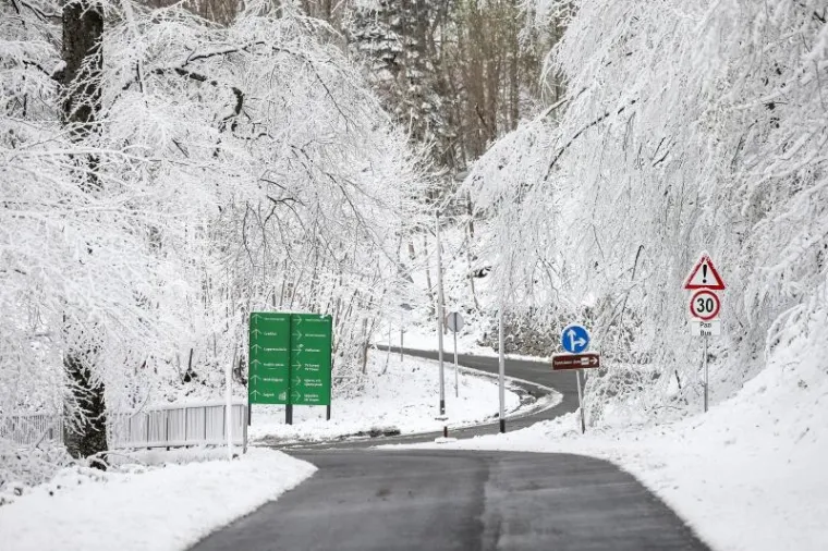 NA MEDVEDNICI JE PRAVA ZIMSKA BAJKA, A SREDINA JE TRAVNJA: Ove fotografije izgledaju gotovo nestvarno