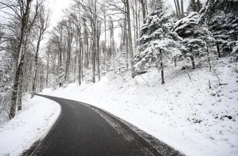 NA MEDVEDNICI JE PRAVA ZIMSKA BAJKA, A SREDINA JE TRAVNJA: Ove fotografije izgledaju gotovo nestvarno