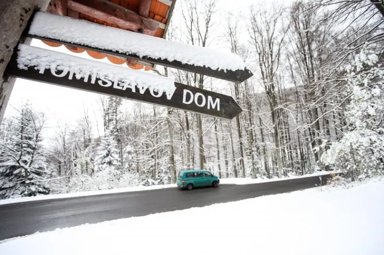 NA MEDVEDNICI JE PRAVA ZIMSKA BAJKA, A SREDINA JE TRAVNJA: Ove fotografije izgledaju gotovo nestvarno