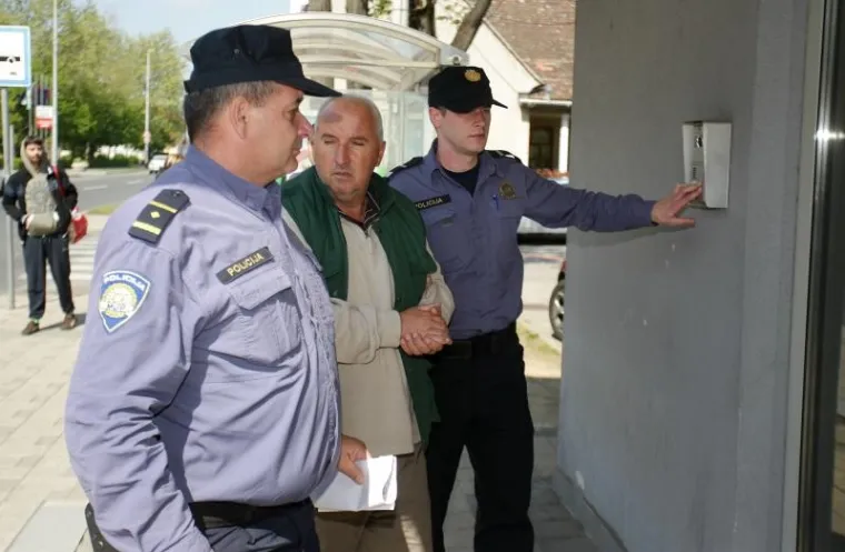 Privođenje osumnjičenog za ubojstvo Ante &Scaron;kembera