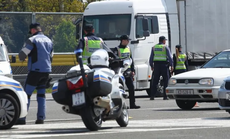 I LIPE SU NOVAC: Evo kako je izgledala Torcidina 'diverzija' na naplatnim kućicama
