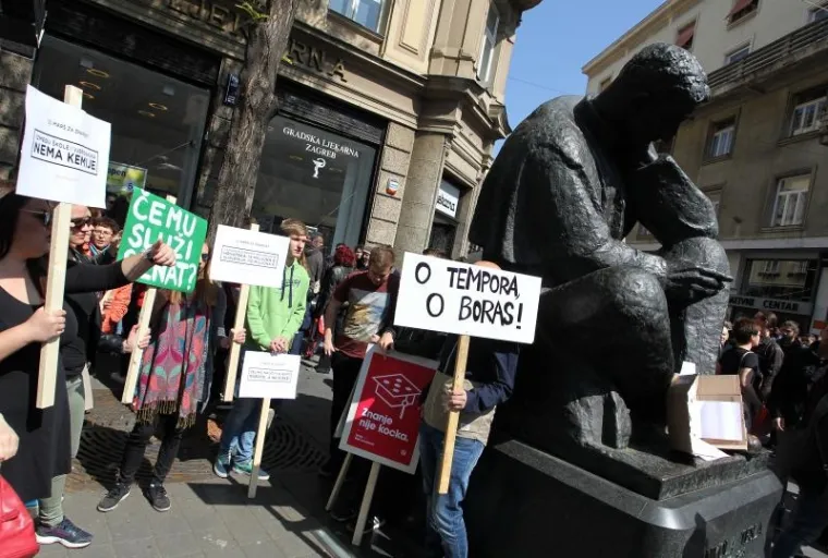 Mar&scaron; za znanost u organizaciji Udruge studenata sociologije Anomija i Znanstveno-učil&scaron;snog kampusa Borongaj održan je &scaron;etnjom kroz centar grada