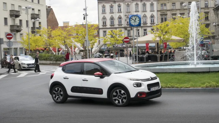FOTOGALERIJA KAO DOKAZ: Citroën C3 jednostavno izgleda trendovski, simpatičnije, urbanije i poželjnije od bilo koga drugoga