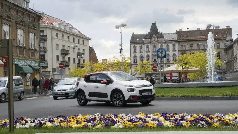 FOTOGALERIJA KAO DOKAZ: Citroën C3 jednostavno izgleda trendovski, simpatičnije, urbanije i poželjnije od bilo koga drugoga