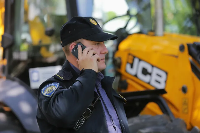 U parku Savica građani se okupljaju kako bi spriječili radove uređenja parka