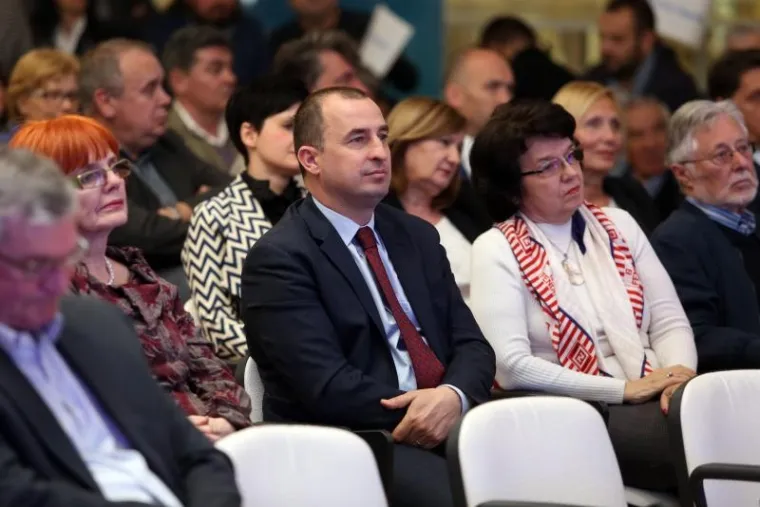 BANDIĆ OBJAVIO KANDIDATURU ZA GRADONAČELNIKA: Predstavio je svoj plan i program za jo&scaron; jedan mandat u Zagrebu