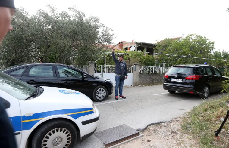 Brodarica: duge cijevi na ulicama