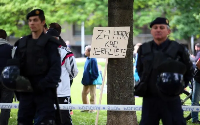 NAPETO NA SAVICI: Protivnike i zagovornike Bandićevog parka razdvojila interventna policija
