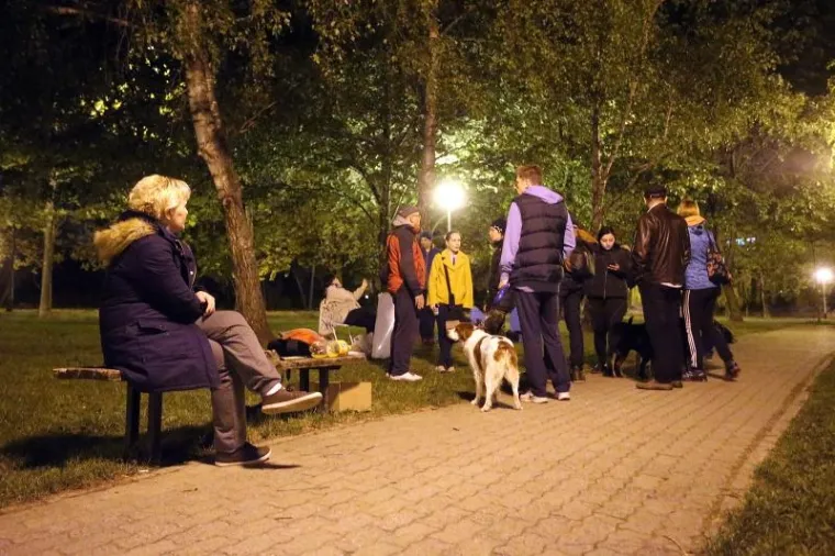 Stanovnici Savice probdjeli noć kako bi zaustavili radove na parku kojeg ne žele