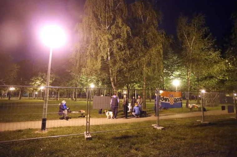 Stanovnici Savice probdjeli noć kako bi zaustavili radove na parku kojeg ne žele