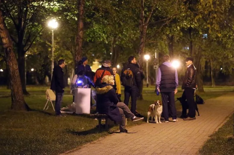 Stanovnici Savice probdjeli noć kako bi zaustavili radove na parku kojeg ne žele