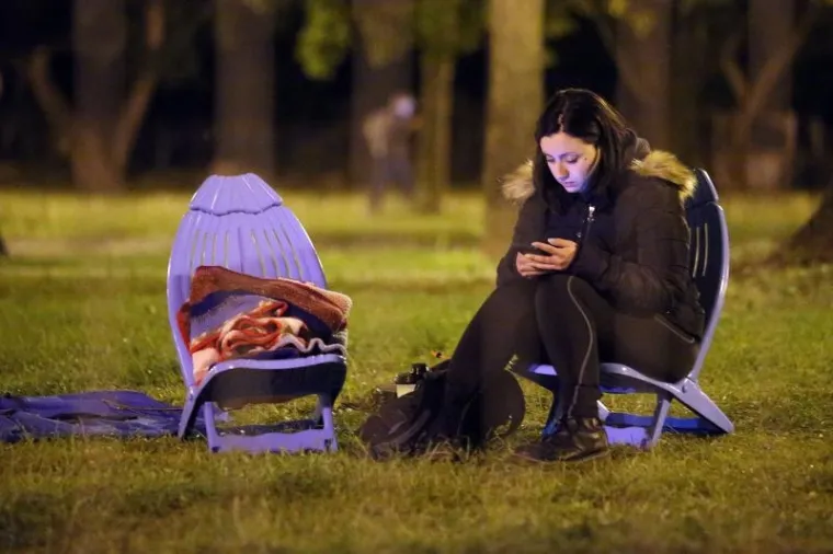 Stanovnici Savice probdjeli noć kako bi zaustavili radove na parku kojeg ne žele