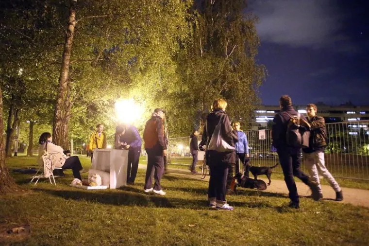 Stanovnici Savice probdjeli noć kako bi zaustavili radove na parku kojeg ne žele