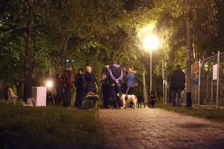 Stanovnici Savice probdjeli noć kako bi zaustavili radove na parku kojeg ne žele