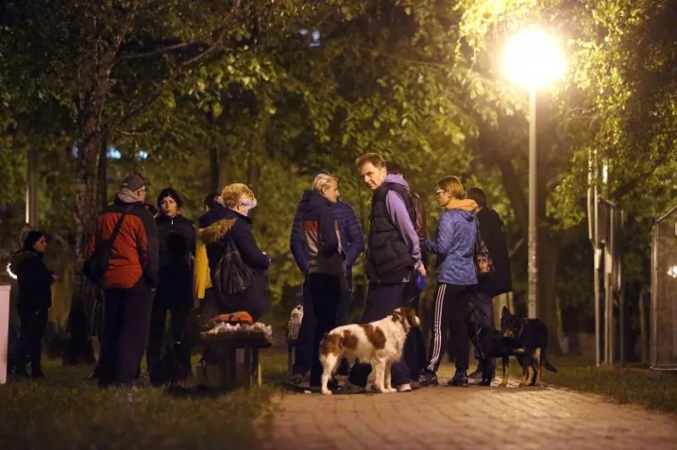 Stanovnici Savice probdjeli noć kako bi zaustavili radove na parku kojeg ne žele