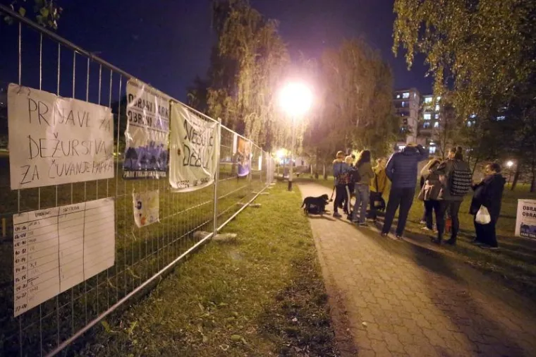 Stanovnici Savice probdjeli noć kako bi zaustavili radove na parku kojeg ne žele