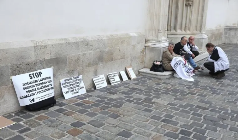 Udruga za pomoć žrtvama pravosuđa nastavlja zajednički &scaron;trajk glađu