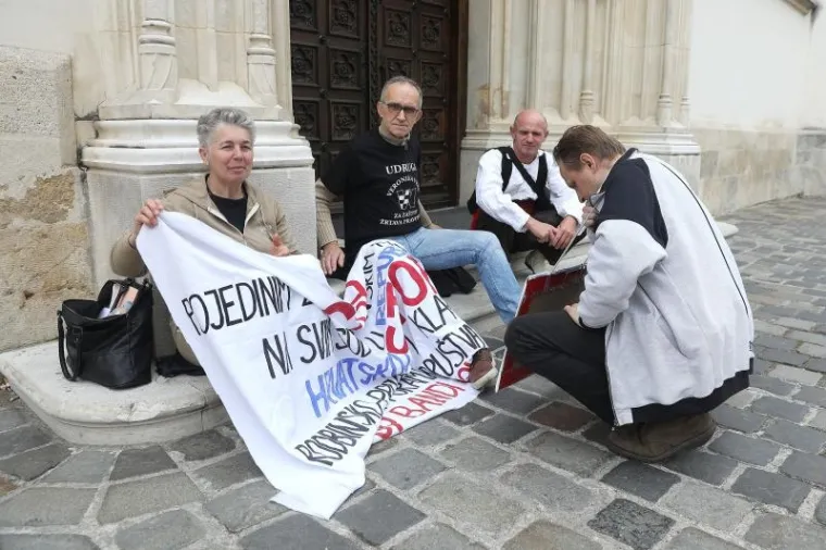 Udruga za pomoć žrtvama pravosuđa nastavlja zajednički &scaron;trajk glađu