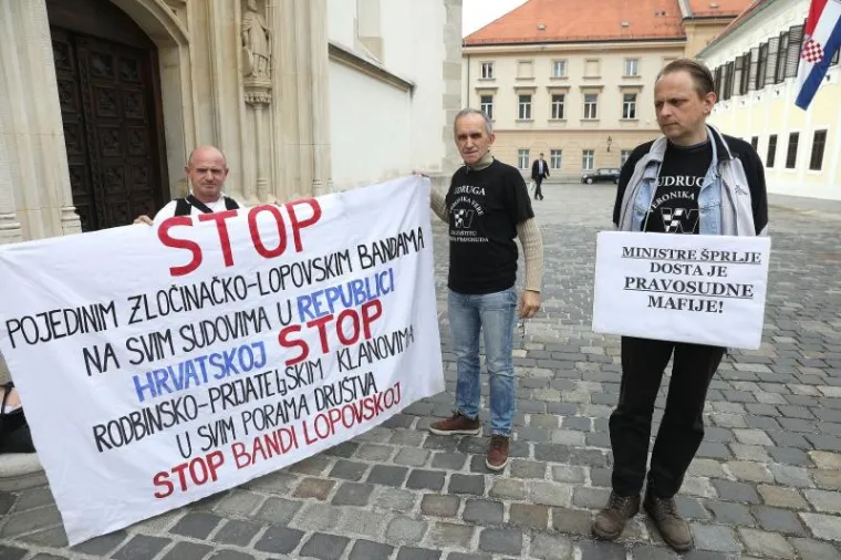 Udruga za pomoć žrtvama pravosuđa nastavlja zajednički &scaron;trajk glađu