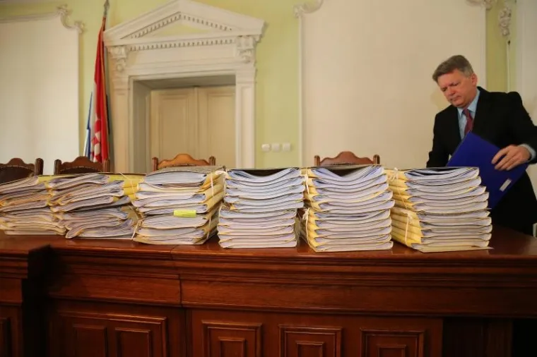 Suđenje Zdravku Mamiću i ostalima za izvlačenje 116 milijuna iz Dinama