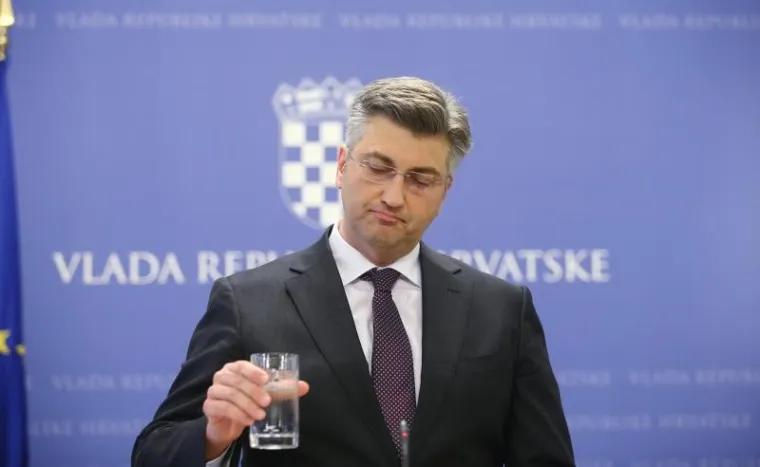 NAJSTRESNIJA PRESICA ŠEFA VLADE: Pogledajte kako je Plenković pred novinarima objasnio svoju iznenađujuću odluku