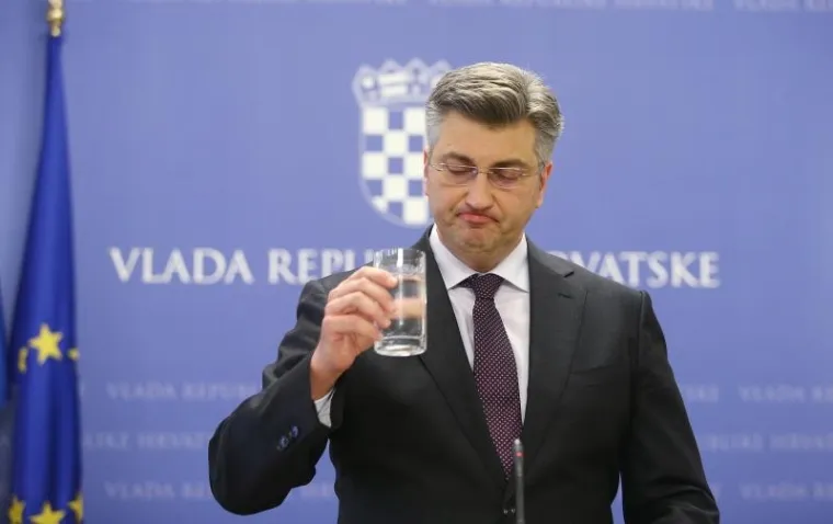 NAJSTRESNIJA PRESICA &Scaron;EFA VLADE: Pogledajte kako je Plenković pred novinarima objasnio svoju iznenađujuću odluku