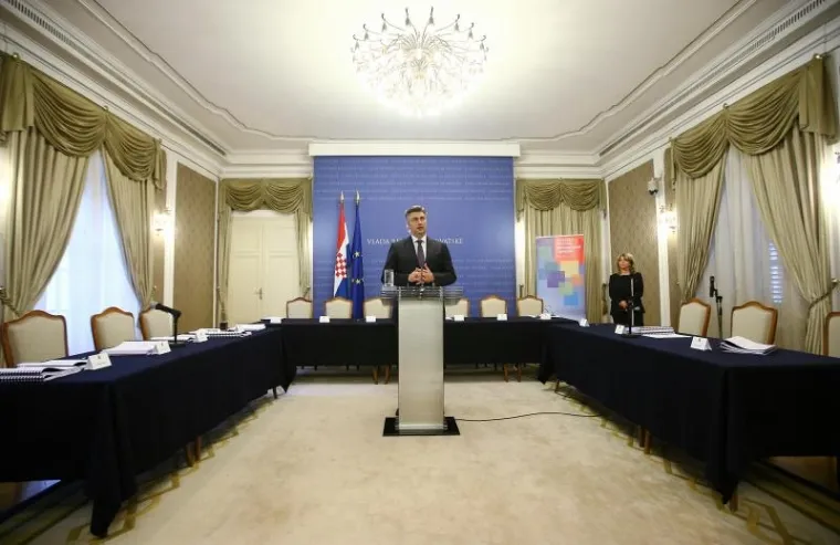 NAJSTRESNIJA PRESICA &Scaron;EFA VLADE: Pogledajte kako je Plenković pred novinarima objasnio svoju iznenađujuću odluku