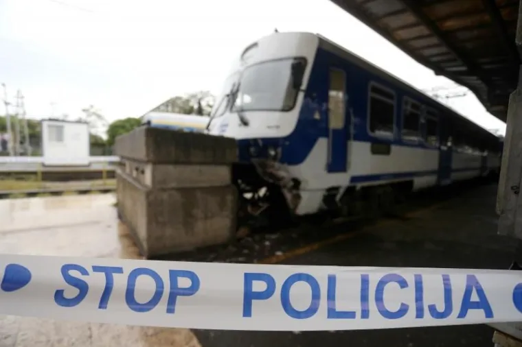 ŽELJEZNIČKA NESREĆA U ZAGREBU: Putnički vlak se bez kočenja na Glavnom kolodvoru zabio u betonski blok