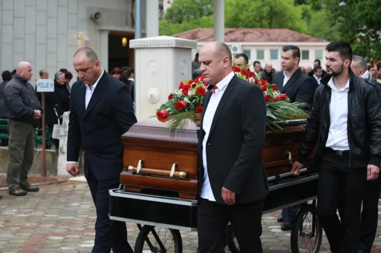 UBIJEN U KRVOPROLIĆU U ŠIBENIKU Posljednji ispraćaj Ivana Bajića Pajde