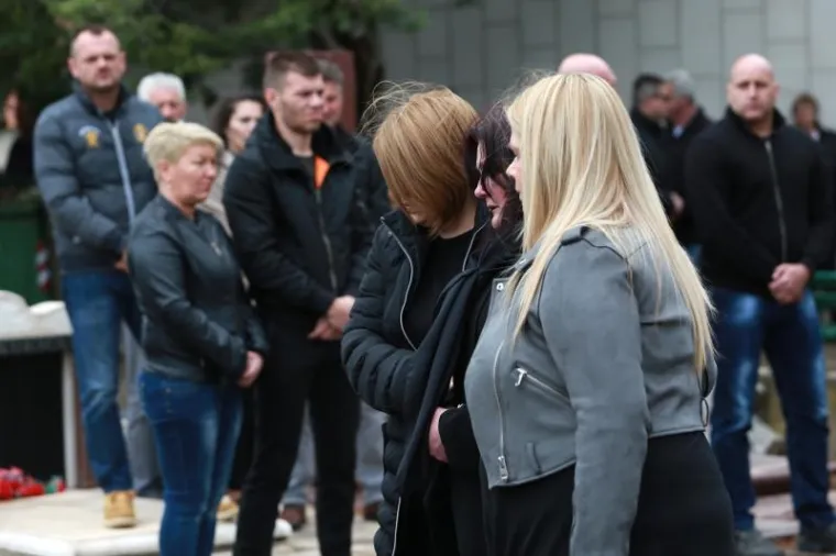 UBIJEN U KRVOPROLIĆU U ŠIBENIKU Posljednji ispraćaj Ivana Bajića Pajde