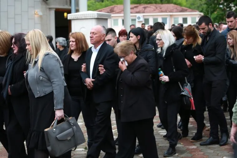 UBIJEN U KRVOPROLIĆU U ŠIBENIKU Posljednji ispraćaj Ivana Bajića Pajde