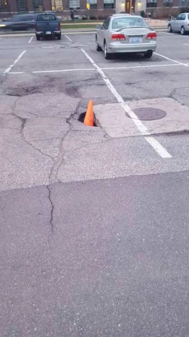 &Scaron;to se dogodi kada radnici previ&scaron;e popiju na poslu ili jednostavno nisu dovoljno plaćeni ili sposobni? Neke od posljedica okupili smo u fotogaleriji majstorskih failova koji su na kraju ispali stvarno kreativno, čak i kada su nastali sasvim slučajno.