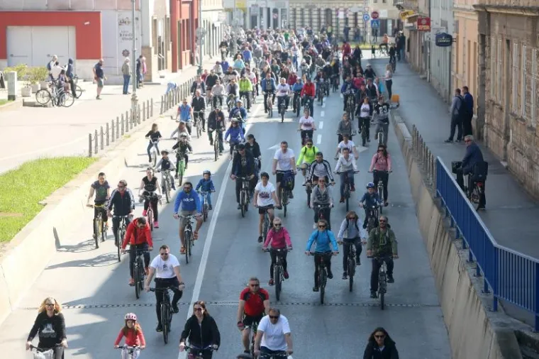 Vi&scaron;e od dvije tisuće biciklista sudjelovalo na prvosvibanjskoj biciklijadi u Karlovcu