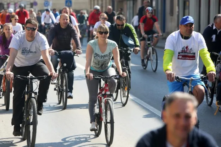 Vi&scaron;e od dvije tisuće biciklista sudjelovalo na prvosvibanjskoj biciklijadi u Karlovcu