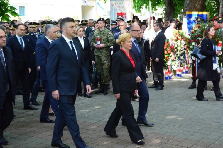 U Okučanima odana počast braniteljima poginulima u akciji 'Bljesak'