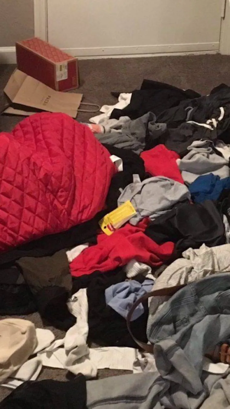 'CURO, POSPREMI SOBU PRIJE NEGO SE SLIKAŠ': Internet ju je toliko posramio da se na kraju primila pospremanja