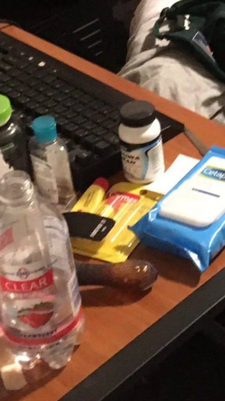 'CURO, POSPREMI SOBU PRIJE NEGO SE SLIKAŠ': Internet ju je toliko posramio da se na kraju primila pospremanja