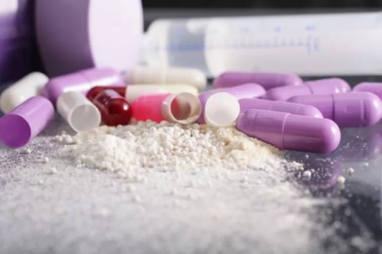 LSD - 3.000 dolara po gramu.