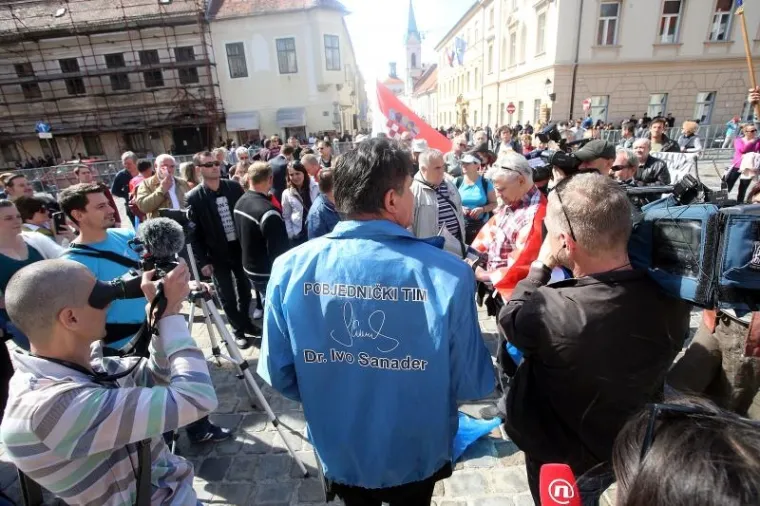 'BORBA ZA OPSTANAK': Građani na Markovom trgu prosvjedovali zbog Ovr&scaron;nog zakona i Lex Todorića