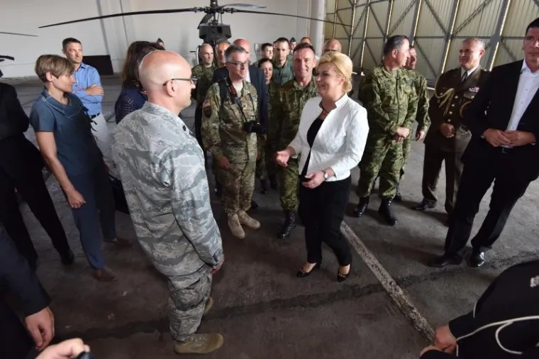 HRVATSKI 'KIOWA RATNICI' KREĆU S OBUKOM: Domaći piloti na novim američkim helikopterima OH-58D Kiowa Warrior