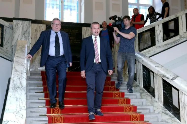 &Scaron;eks se u Saboru sastao s premijerom Andrejem Plenkovićem i drugim HDZ-ovim zastupnicima.