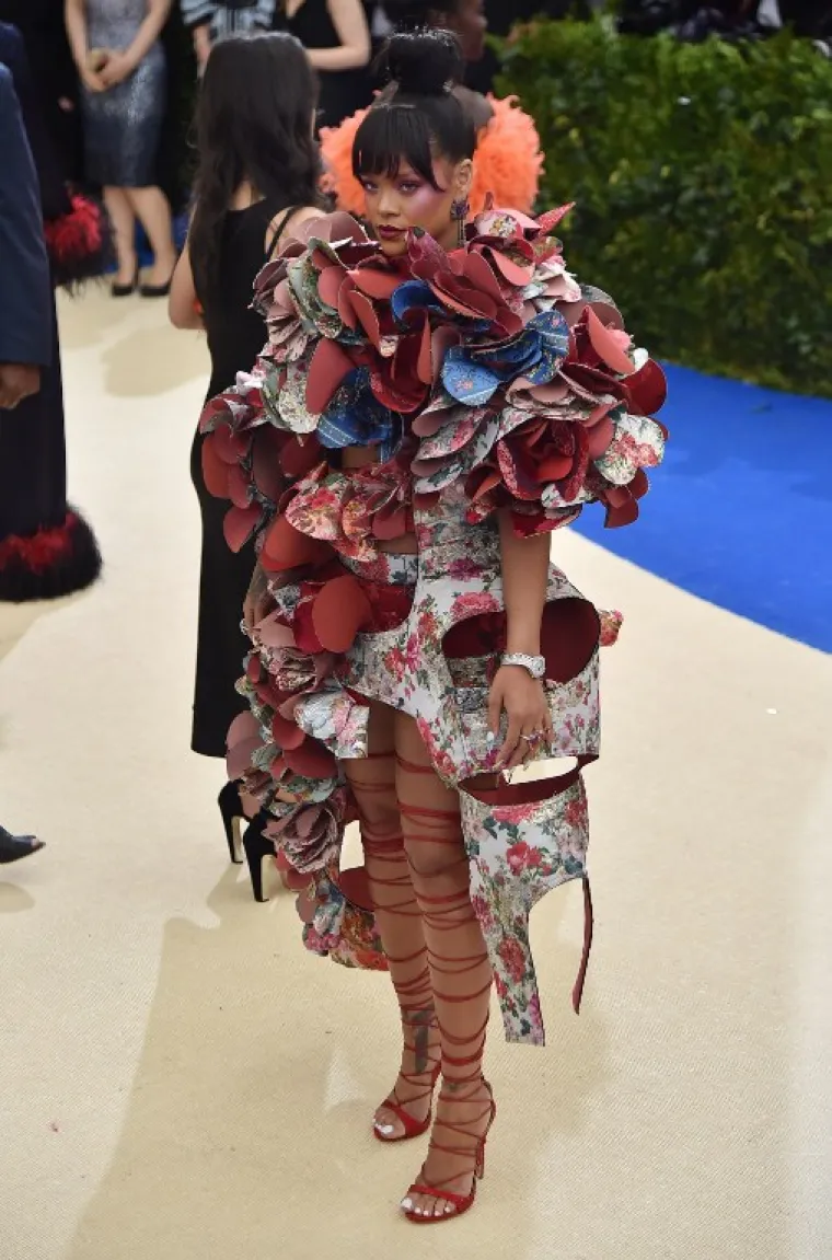 Jučer je u New Yorku održana Met Gala večer. Evo tko je crvenim tepihom prošetao najgenijalnije kreacije