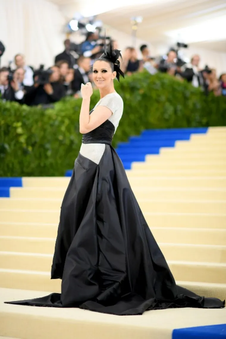Celine Dion apsolutno je zablistala u crno-bijeloj kombinaciji, kao &scaron;to i priliči istinskoj divi.