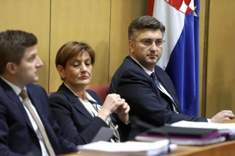 NAPETA RASPRAVA NA MARKOVOM TRGU: Zastupnici raspravljaju o ministru financija Zdravku Mariću