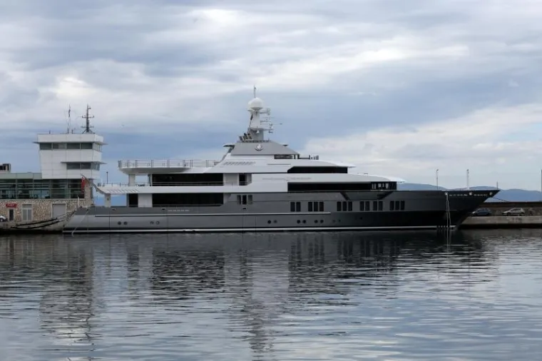 72 METRA ČISTE ZAVISTI: Luksuzna superjahta svoje je sidro bacila u riječku luku